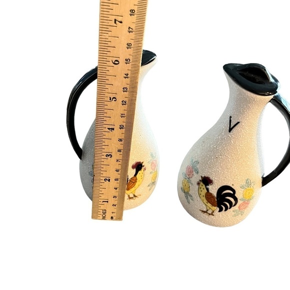 MCM Textured Pottery Oil Vinegar Cruets Rooster Florals - Picture 6 of 10